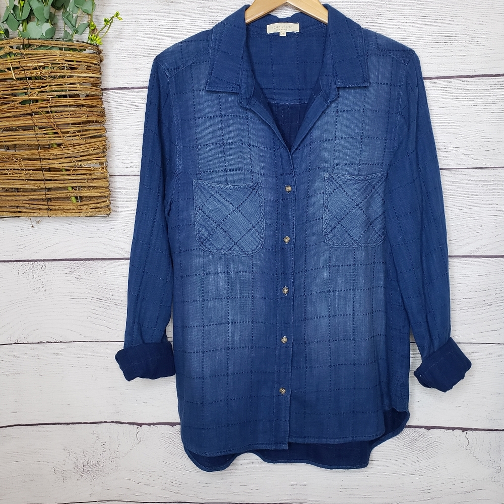 Side stitch los angeles cotton basket weave button front shirt.